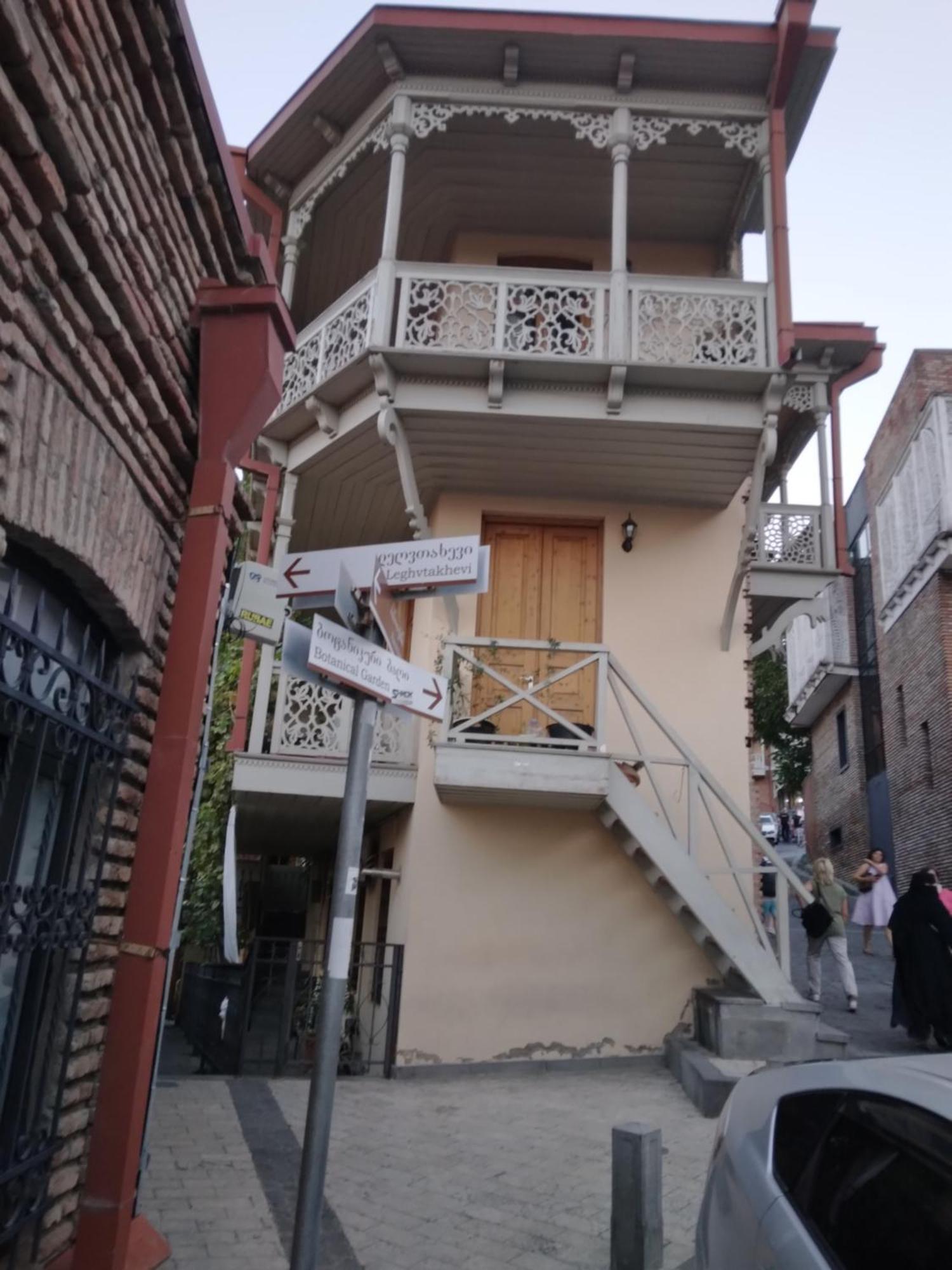 Vazi Appartement Tbilisi Buitenkant foto